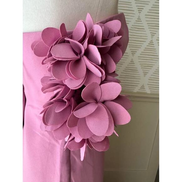 Mac Duggal Women’s Size 8 Medium Rose Crepe 3D Flower Off-The-Shoulder Gown NWT - Picture 9 of 10